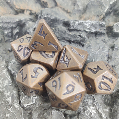 DND Tahta oyunu Çok renkli Pirinç RPG Çokyüzlü Zar Seti Bakır Zar Setleri Giyin