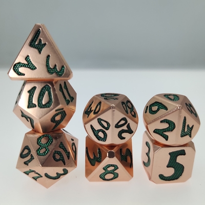 Renk Çeşitliliği Zar Seti Çok Yüzlü Keskin Kenar Metel Yeşil Rpg Oyunu İçin Toksik Olmayan Metal