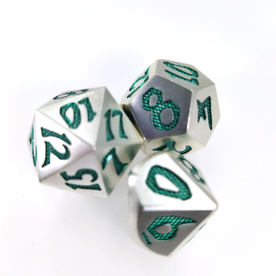 Hafif Toplama Rpg Zar Seti Yeşil Gümüş Metal Dnd için Taşınabilir Benzersiz Metal Zar Oyunu