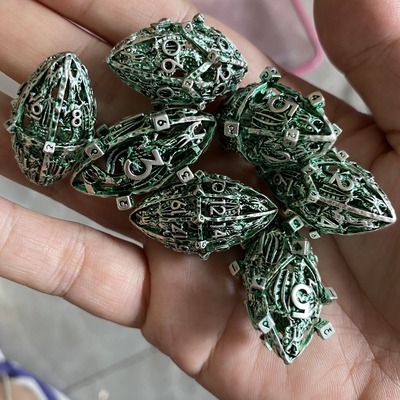 Yaratıcı Rugby Tema Metal Hollow RPG Dice Set Dragon And Dungeon DND