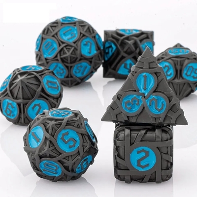 Dikenler Çizgili Metal Dice Set Fantezi DND Çok yönlü Masa oyunu