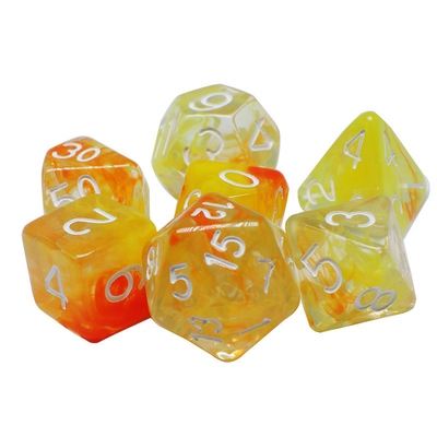 İki duman dilimleri birlikte katran RPG zarlar masaüstü oyun zar seti