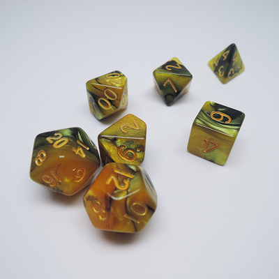 Sarı ve Siyah Mermer reçine RPG Dice Masaüstü Oyun Dice Seti