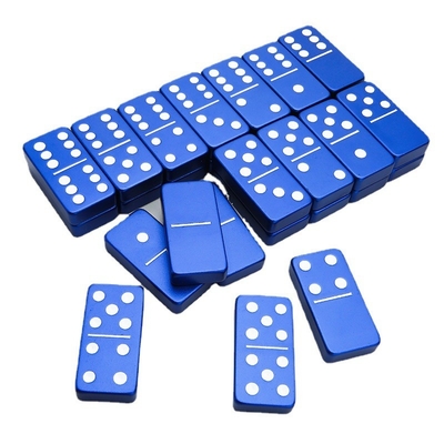 Çifte 6 Altın Domino Set 28 Dev Alüminyum Alaşım Domino Blokları Lazer Basılı Masaüstü Oyunu